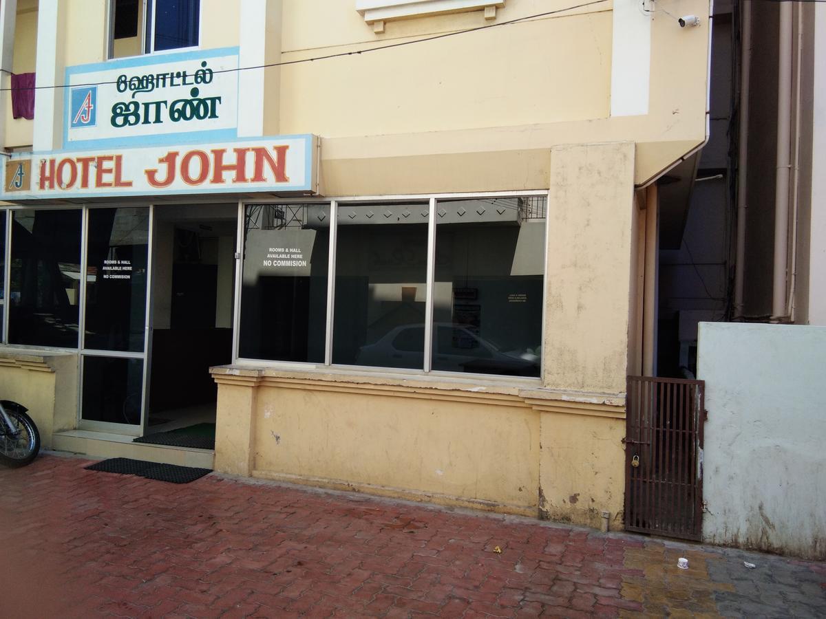 Hotel John Komoryn Zewnętrze zdjęcie
